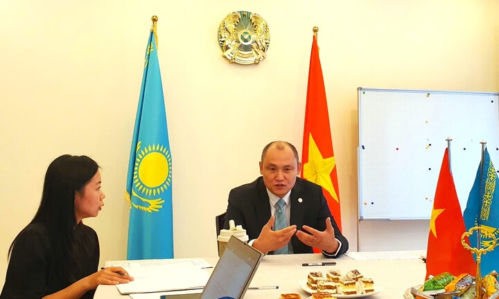 Ai xây dựng nhà máy điện hạt nhân đầu tiên của Kazakhstan?