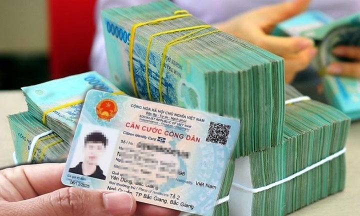 Đi gửi tiền tiết kiệm có phải mang căn cước công dân?