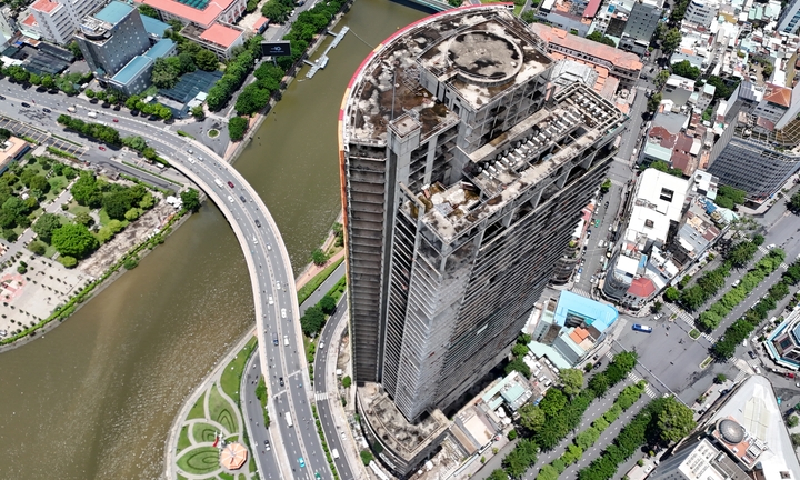 Hiện trạng cao ốc dở dang bên sông Sài Gòn bị Bộ Công an yêu cầu định giá 