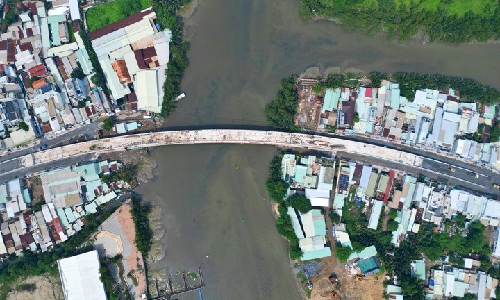 Diện mạo mới cầu Rạch Đỉa 'giải cứu' kẹt xe cửa ngõ phía Nam TP.HCM