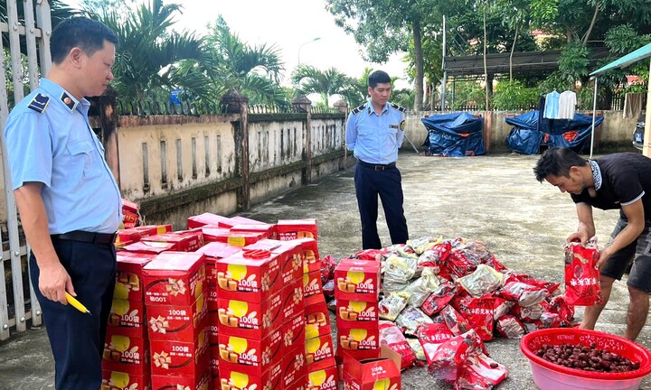 Quảng Bình tiêu hủy bánh kẹo không rõ nguồn gốc xuất xứ