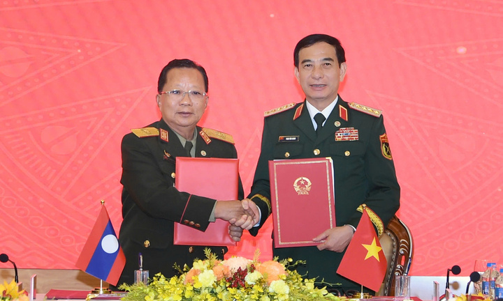 Ký Nghị định thư về Hợp tác quốc phòng Việt Nam - Lào giai đoạn 2025-2029