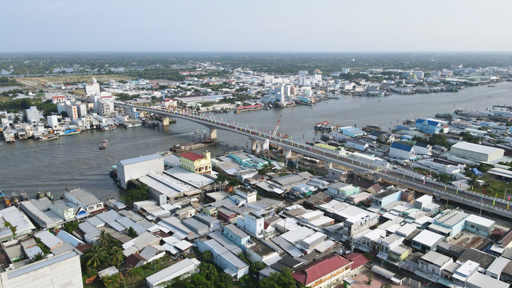 Cà Mau tăng tốc nâng cấp hạ tầng giao thông