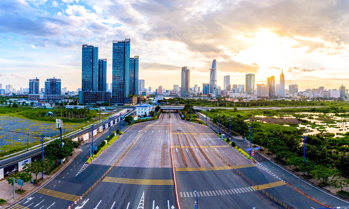 Ngắm các công trình giúp TP.HCM vươn mình thành đô thị hiện đại bậc nhất