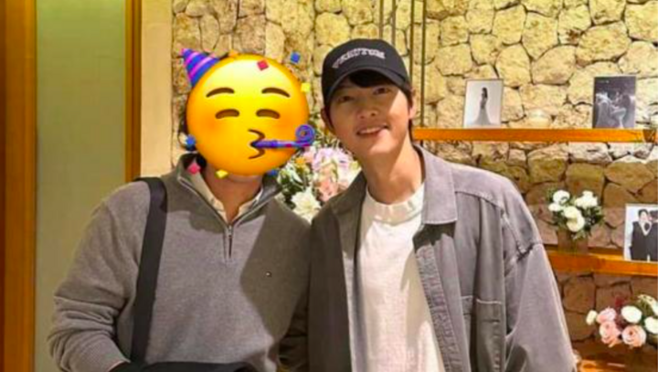 Sao Hàn 23/10: Song Joong Ki tránh 'tình tin đồn' một thời, Jisoo bị chỉ trích