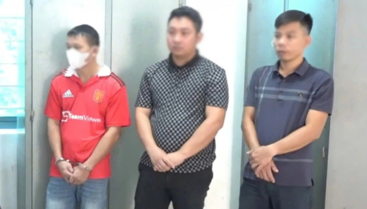 Phá đường dây vận chuyển gần 1,5 tạ pháo lậu từ nước ngoài về Việt Nam