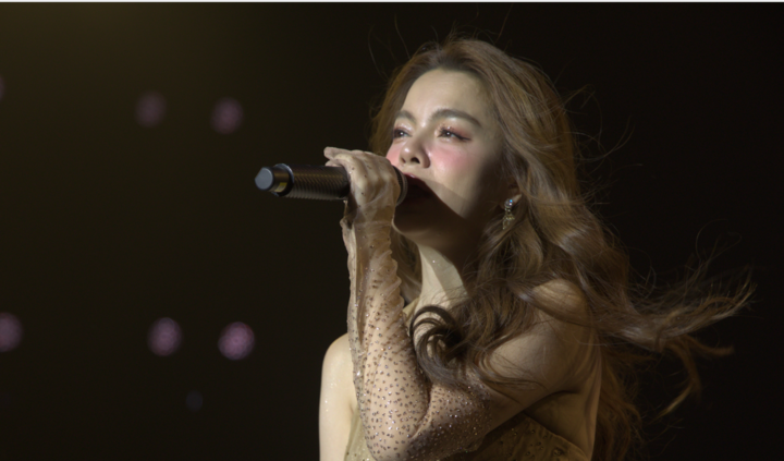 Phạm Quỳnh Anh nghẹn ngào, thừa nhận không may mắn trong hôn nhân