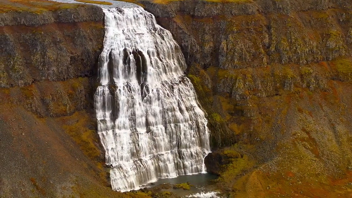 Phong cảnh kỳ ảo của thác nước nhiều tầng tại Iceland 