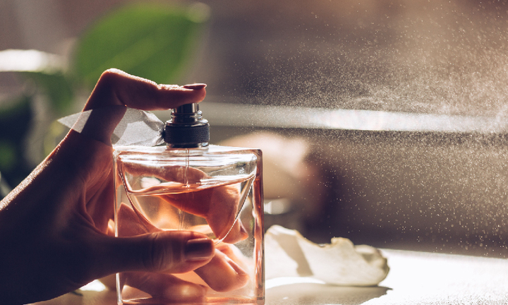 Mẹo sử dụng nước hoa lưu mùi thơm lâu