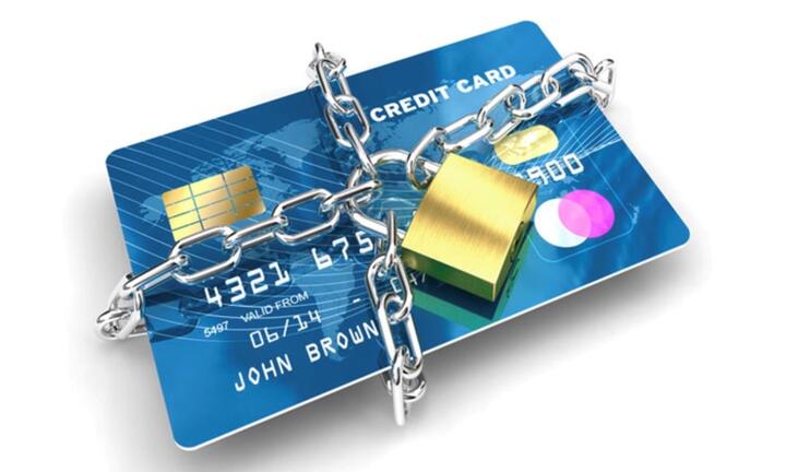 Tạm khóa tài khoản ngân hàng được quy định ra sao?