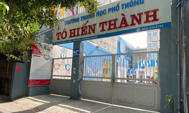 Tái diễn tuyển sinh 'chui' lớp 10 ở Hà Nội