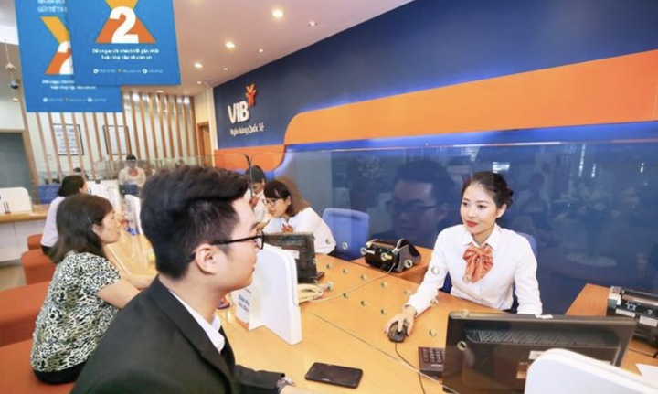 Chồng cầm CCCD của vợ đi mở tài khoản ngân hàng có được không?
