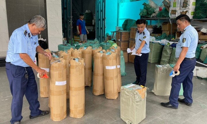 Xử phạt hơn 300 triệu đồng vì bán hàng giả trên mạng xã hội