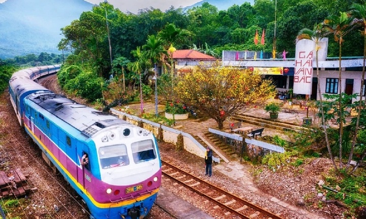 Hợp nhất hai Công ty cổ phần vận tải Đường sắt Hà Nội và Sài Gòn