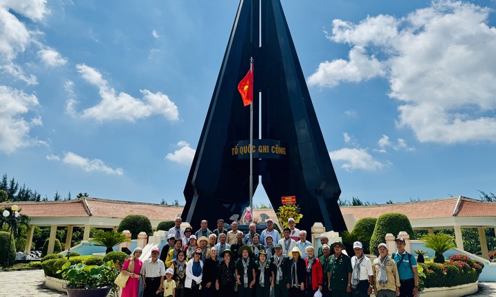 Đoàn Cựu chiến binh Khối Vũ trang Biệt động Sài Gòn - Gia Định về nguồn