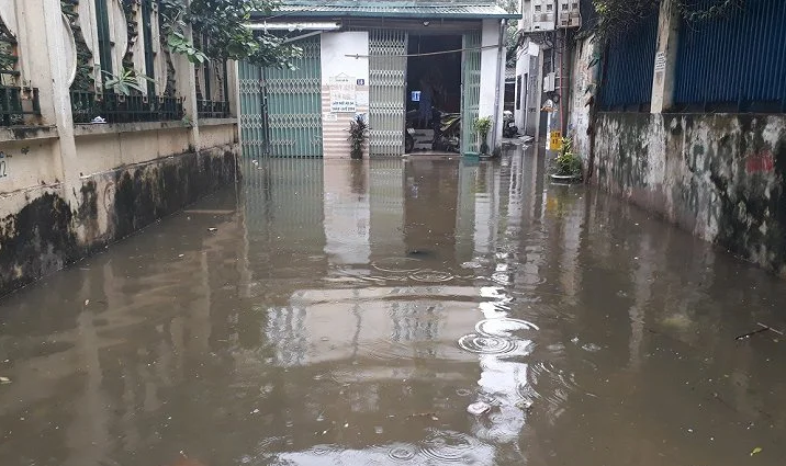 Vì sao nên xem nhà vào mùa mưa lũ?