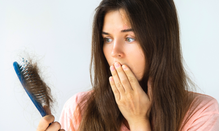 Cách khắc phục rụng tóc ở nữ giới