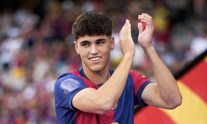 Trung vệ 17 tuổi của Barcelona: Chiều đi học, tối đá siêu kinh điển