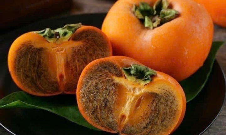 Hơn 1 triệu đồng một kg hồng chocolate Nhật Bản