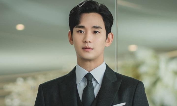 Sao Hàn 2/11: Kim Soo Hyun bị 'tân binh' vượt mặt, Hyun Bin phát tướng, già nua