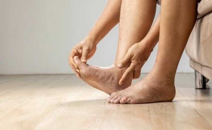 Chân xuất hiện 5 dấu hiệu này có thể thận đang 'kêu cứu'