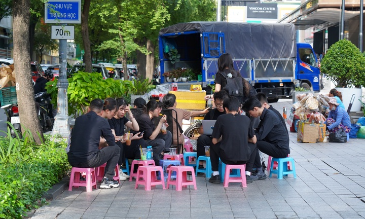 Hiện trạng 41 tuyến đường vừa được TP.HCM bổ sung thí điểm thu phí vỉa hè