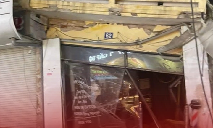 Sập nhà ở thị xã Sơn Tây, Hà Nội do hàng xóm đào móng 