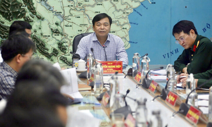 Bộ Quốc phòng huy động 5.000 phương tiện và máy bay ứng phó bão số 7