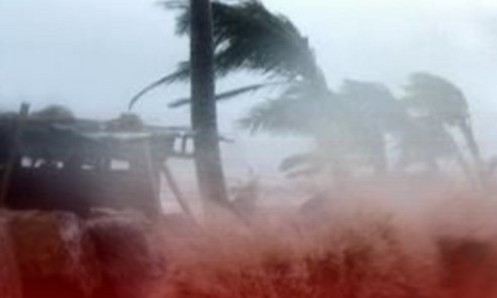 Bão đôi xuất hiện, Toraji tiến gần Biển Đông, Yinxing lệch xuống phía Nam