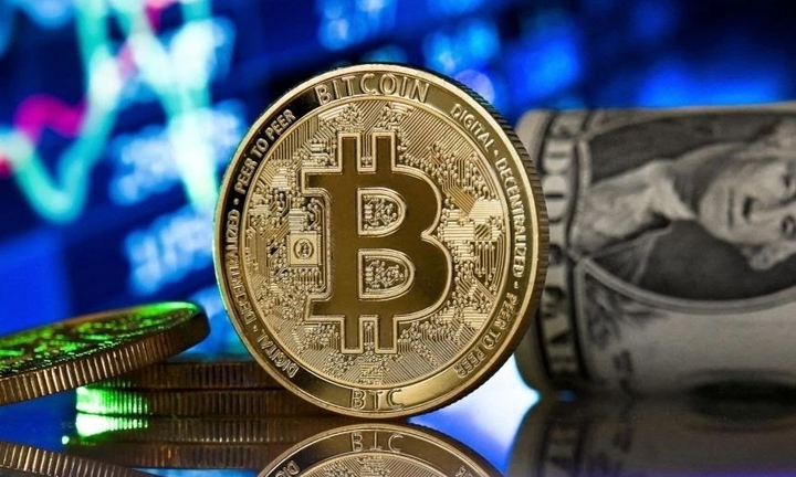 Giá Bitcoin vượt 82.000 USD, lập đỉnh lịch sử mới
