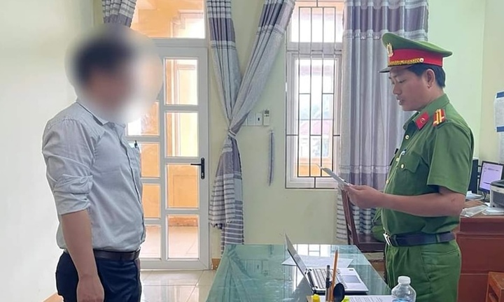 Kỹ thuật viên trưởng Trung tâm y tế ở Quảng Ngãi trộm hơn 1 tấn chì