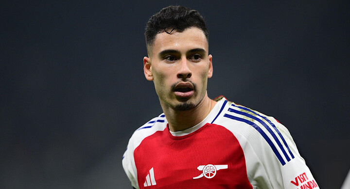 Hòa Chelsea, Arsenal cách đội đầu bảng 9 điểm