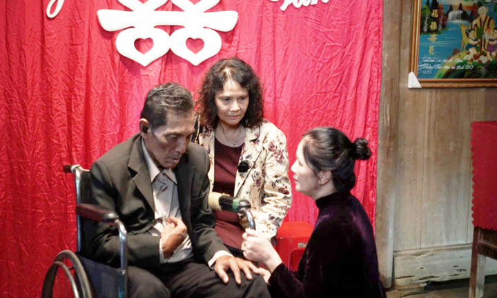 NSND Minh Châu khóc khi thấy Thương Tín sau nhiều năm, kể chuyện đau lòng