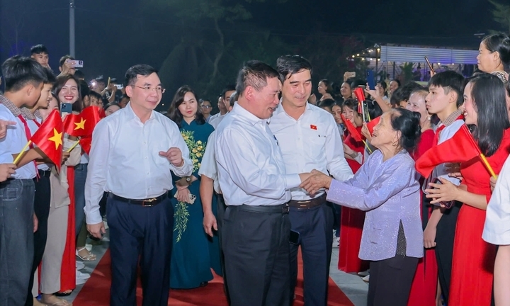 Phó Thủ tướng Hồ Đức Phớc dự Ngày hội Đại đoàn kết toàn dân tộc tại Vĩnh Phúc