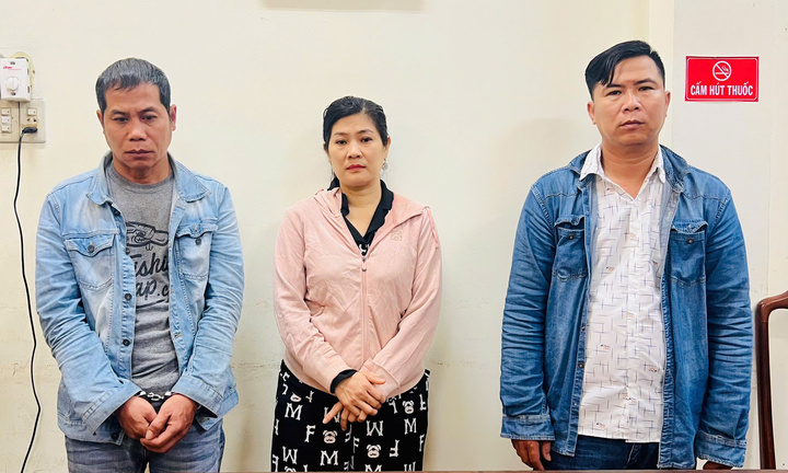 Bắt nhóm người ngoại tỉnh đến TP Huế 'lừa vàng'