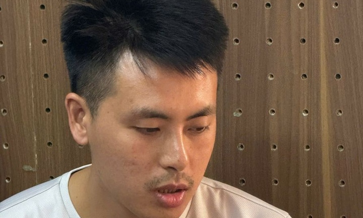 Tạm giữ tài xế say rượu bỏ chạy khi gặp CSGT, tông hỏng 9 ô tô đỗ ven đường