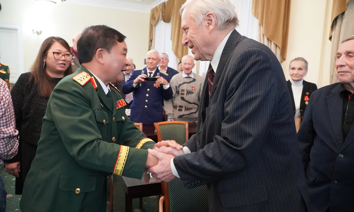 Thứ trưởng Bộ Quốc phòng gặp mặt tri ân các cựu chiến binh Nga
