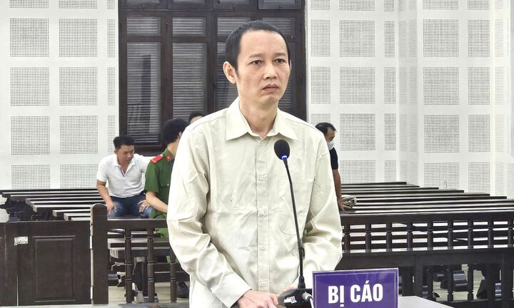 Phó Giám đốc tham ô hơn 2,1 tỷ đồng để đánh bạc online