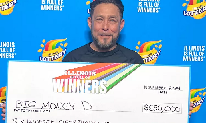 Trúng độc đắc 16 tỷ đồng nhờ mua vé theo ngày kỷ niệm với vợ quá cố