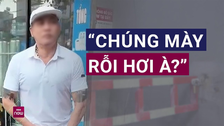 Tắc đường, ồn ào, người dân ngõ nhỏ dựng barie chặn xe máy gây tranh cãi