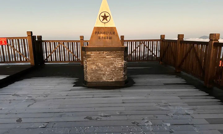 Chuyên gia lý giải hiện tượng sương muối phủ trắng đỉnh Fansipan sáng nay