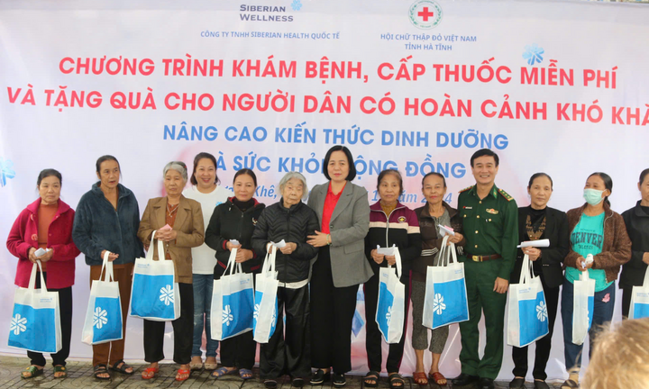 Siberian Wellness phối hợp tổ chức khám sức khỏe miễn phí tại Hà Tĩnh