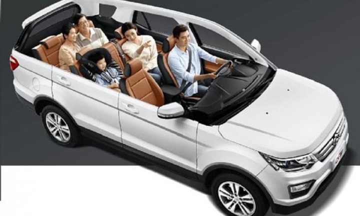 Xe 7 chỗ và xe 5 chỗ chênh lệch lớn cỡ nào?