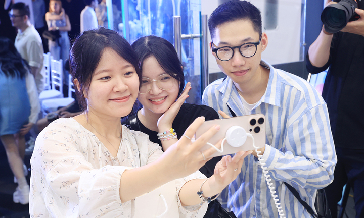 IPhone 16 Pro Max giảm cả triệu đồng dịp Black Friday