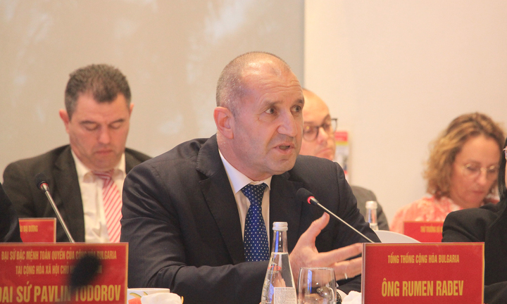 Tổng thống Bulgaria thăm nhà máy VinFast Hải Phòng