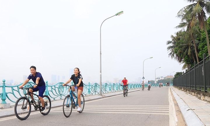 Trải nghiệm khó quên khi đi xe đạp khám phá Hà Nội
