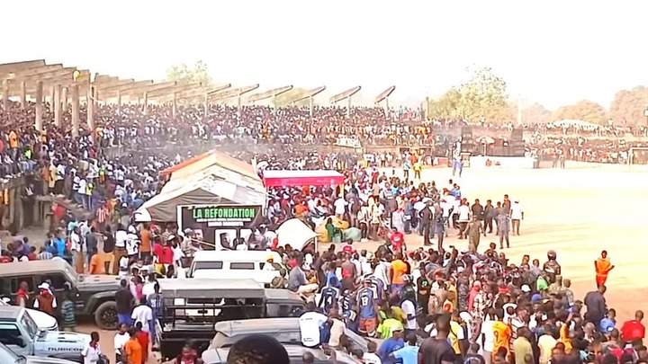 Ít nhất 100 người thiệt mạng sau trận bóng đá ở Guinea