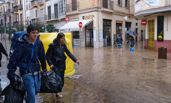 Người lao động Tây Ban Nha được nghỉ phép có lương nếu thời tiết quá xấu