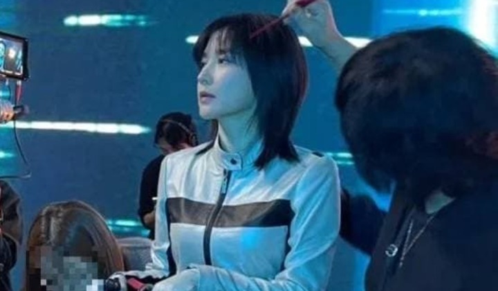 Sao Hàn 4/12: Lee Young Ae cưỡi mô tô ở tuổi U60, khoe nhan sắc trẻ trung