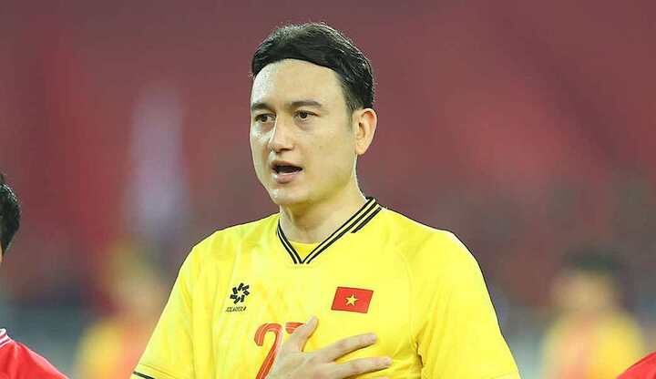 HLV Kim Sang-sik loại Đặng Văn Lâm